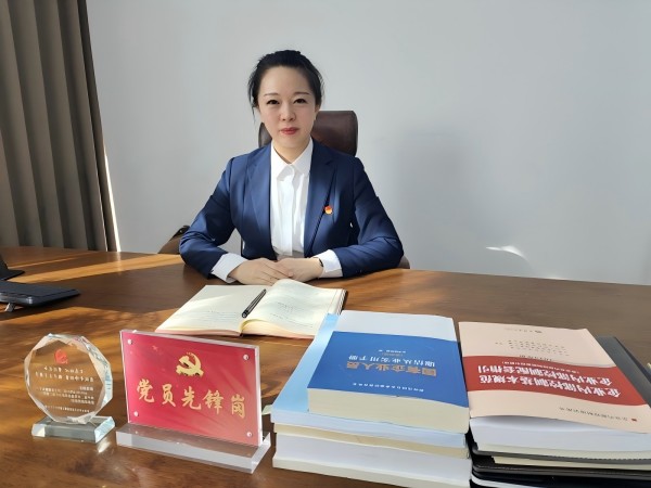 彭书记(1).jpg