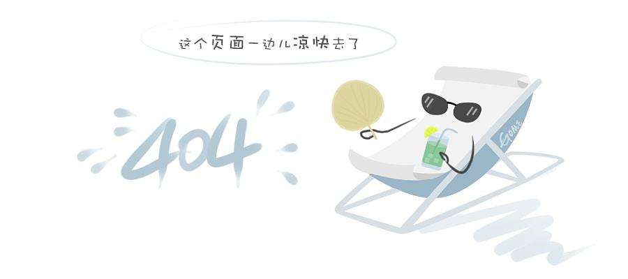 莒县：道德模范邵明强在文化广场上与群众互动交流.jpg